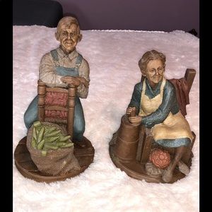 Two elderly Tom Clark figurines